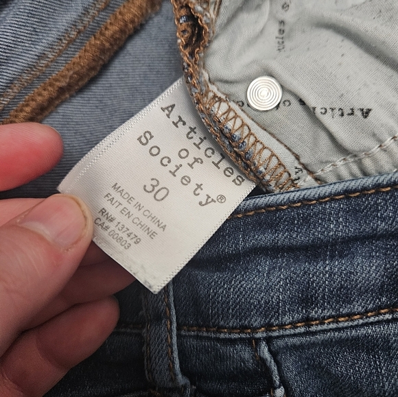 Articles Of Society Medium Wash Skinny Jeans! - Picture 4 of 8